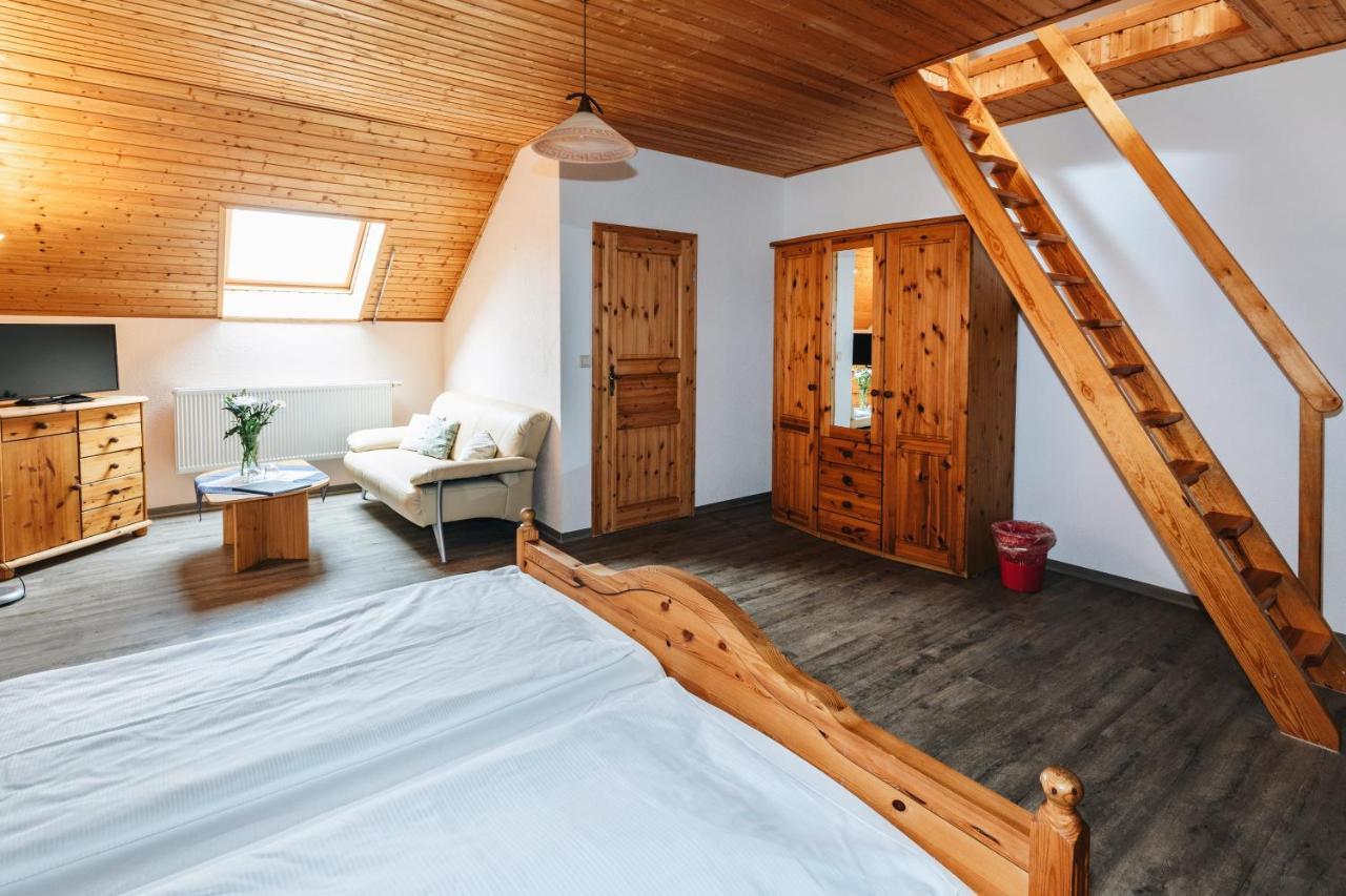 Landgasthof Zur Wildbahn ブルク エクステリア 写真