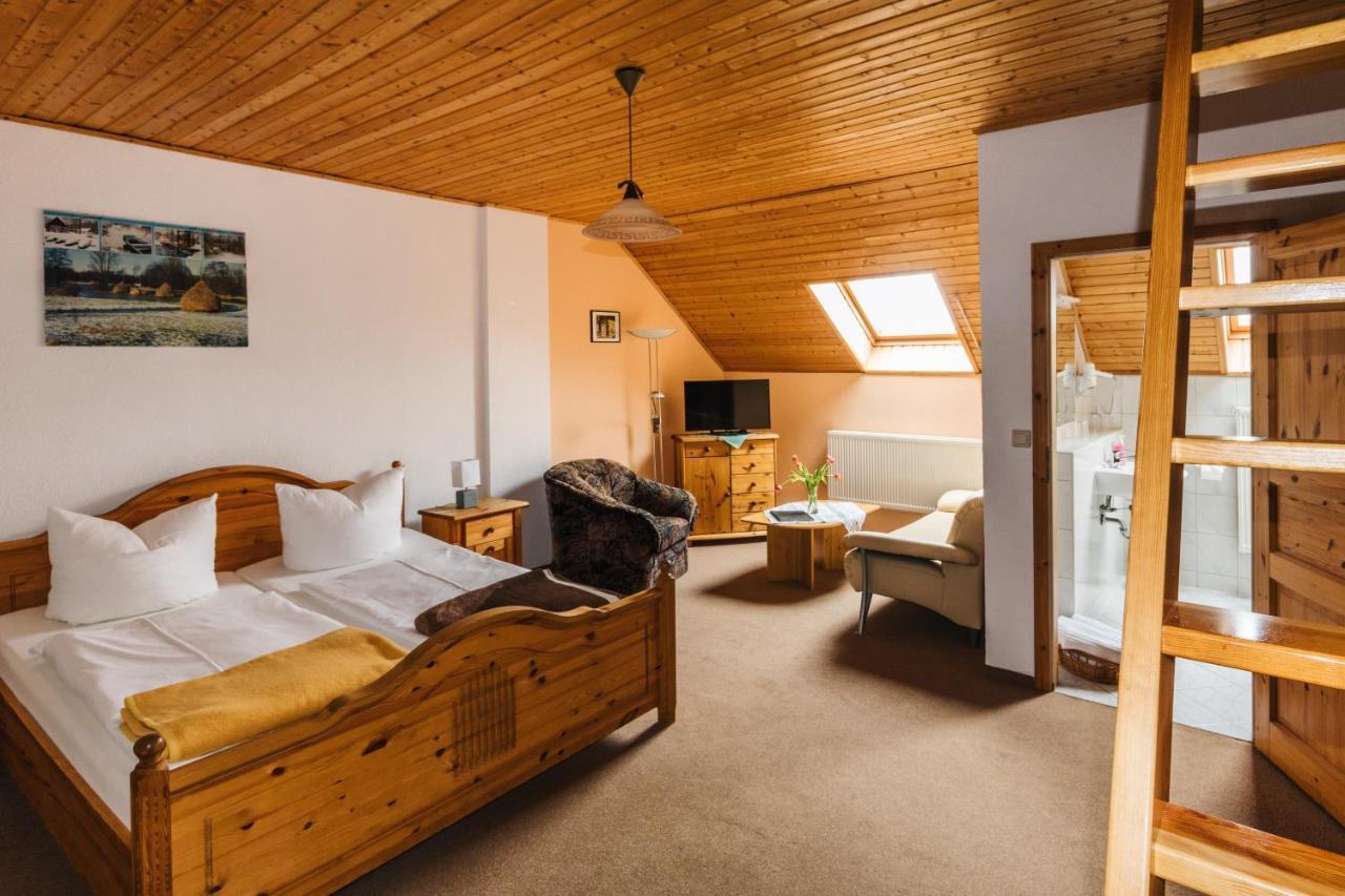 Landgasthof Zur Wildbahn ブルク エクステリア 写真